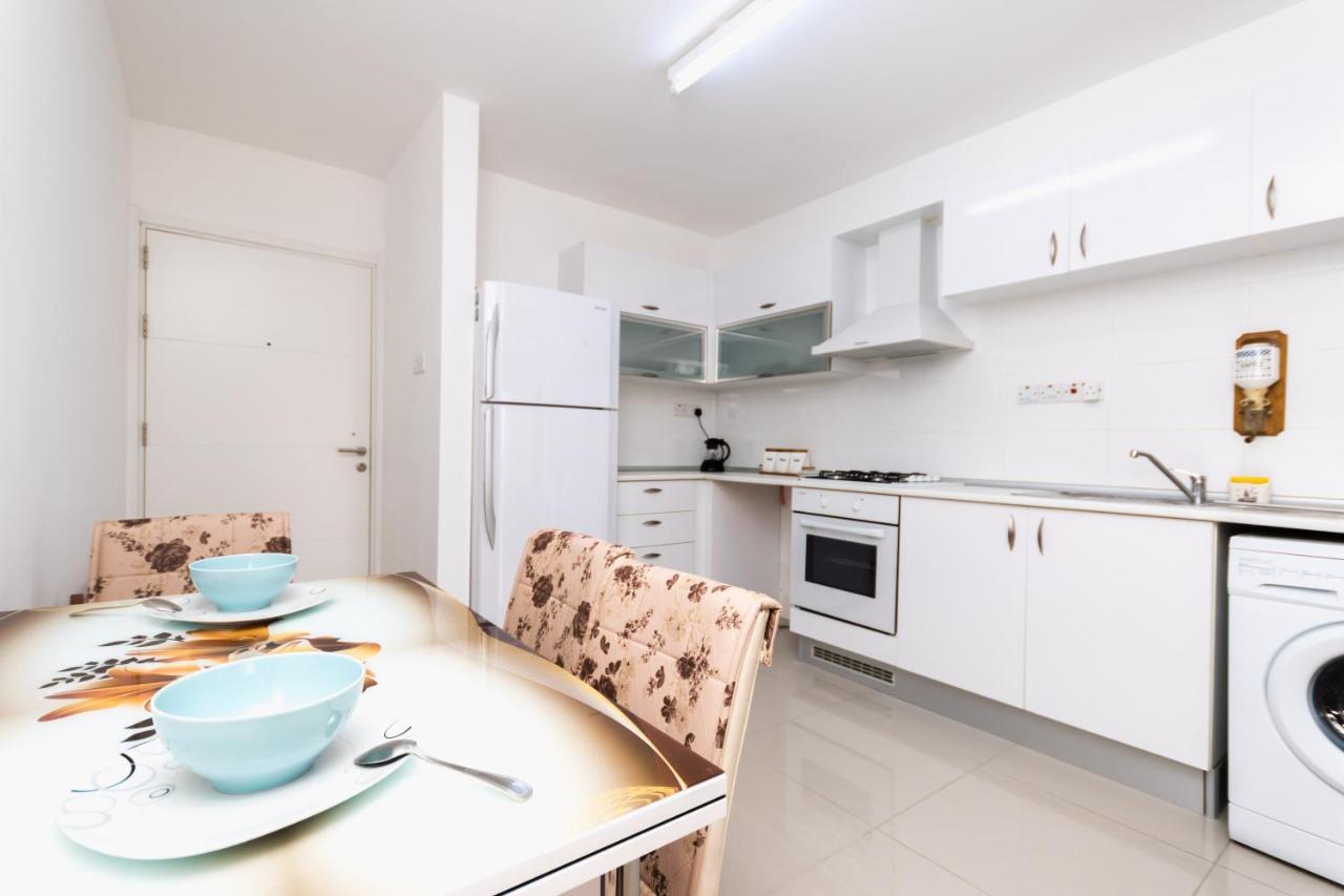 Spacious Three-Bedroom Apartment With Sea View A3 Kirenia Zewnętrze zdjęcie