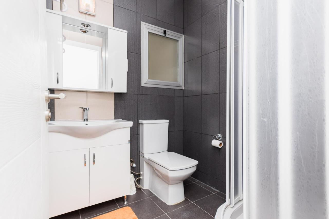 Spacious Three-Bedroom Apartment With Sea View A3 Kirenia Zewnętrze zdjęcie